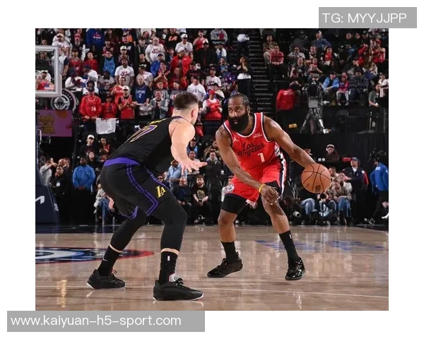 雷迪克谈詹姆斯关键时刻选择称其明白得分但依然做出正确决策